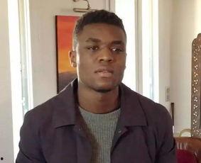 吃瓜黑人小哥视频播放网站,热门视频网站上的爆笑瞬间